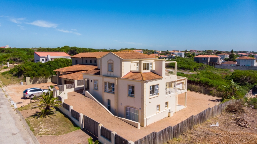 4 Bedroom Property for Sale in St Francis On Sea Eastern Cape